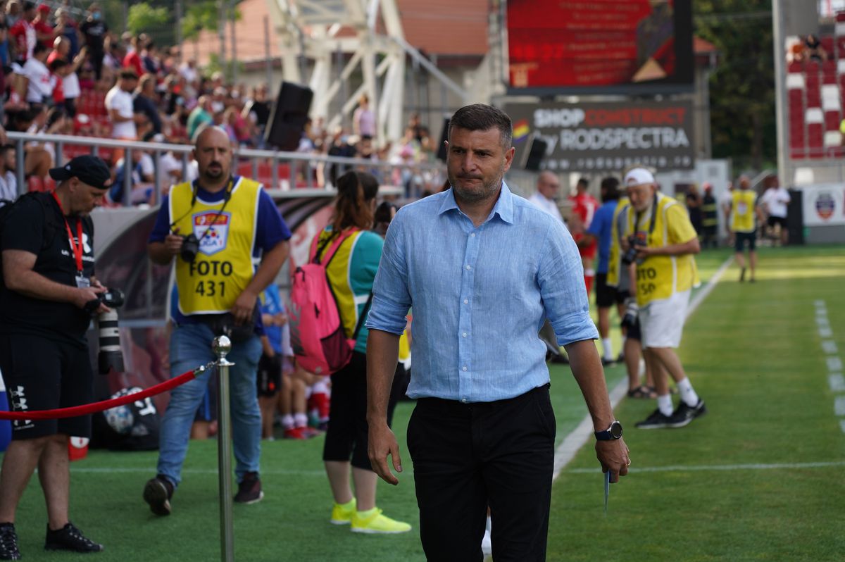 Hagi, furios după revenirea pe bancă: „Altfel, ne lăsăm de fotbal!”