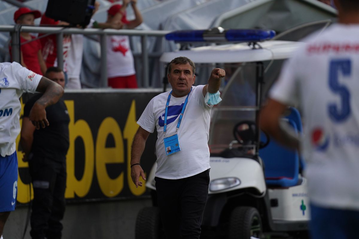 Hagi, furios după revenirea pe bancă: „Altfel, ne lăsăm de fotbal!”