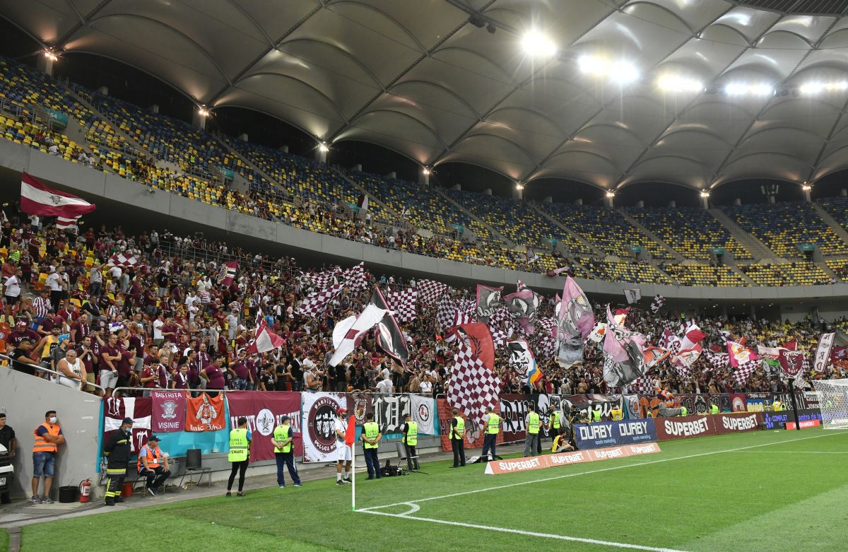 Rapidiștii au sărbătorit cu fanii prima victorie de la revenirea în Liga 1 » Momente speciale cu Cristi Săpunaru