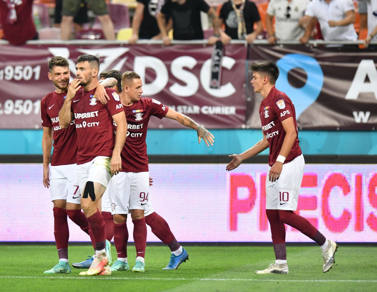 Rapidiștii au sărbătorit cu fanii prima victorie de la revenirea în Liga 1 » Momente speciale cu Cristi Săpunaru