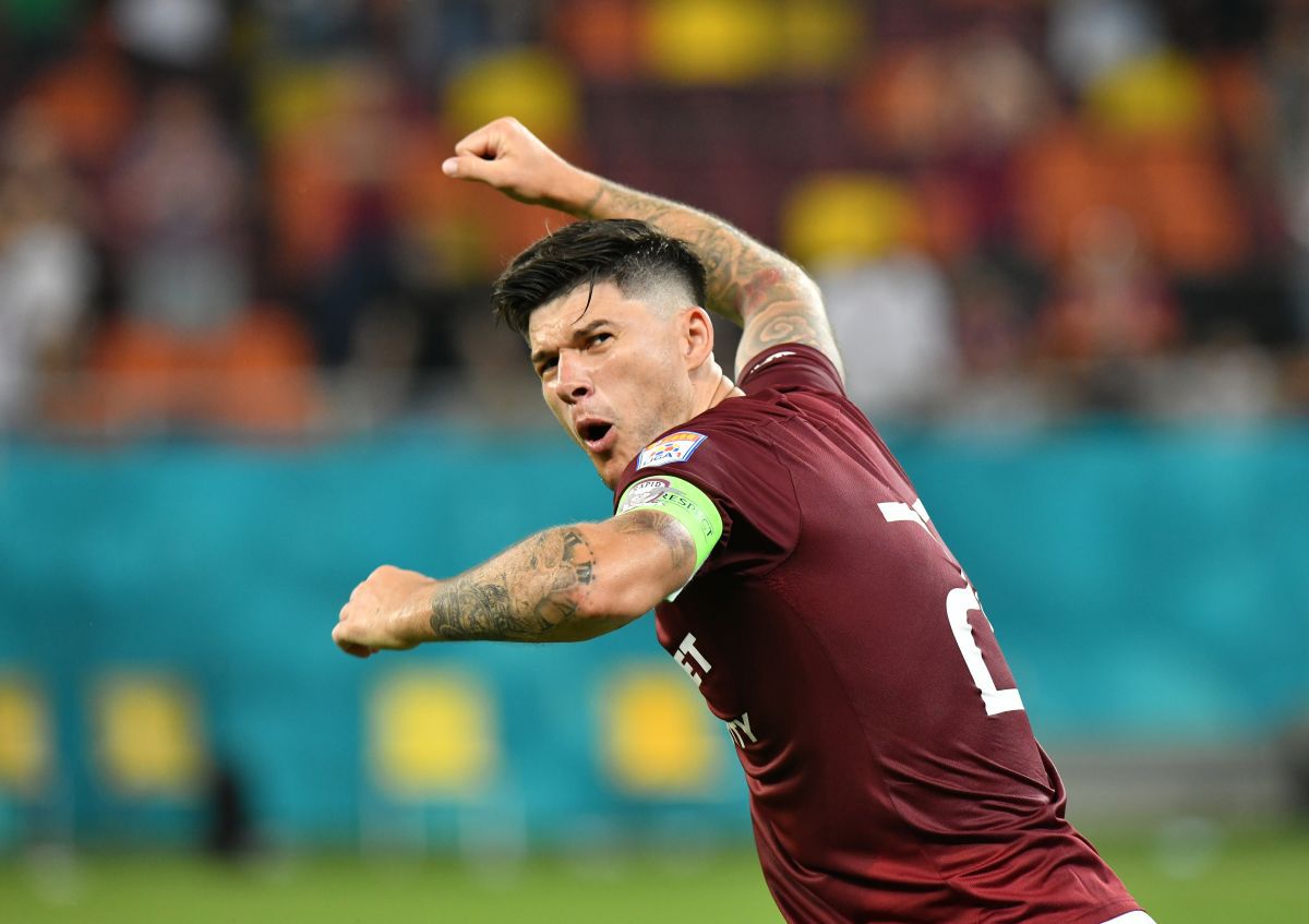 Rapidiștii au sărbătorit cu fanii prima victorie de la revenirea în Liga 1 » Momente speciale cu Cristi Săpunaru