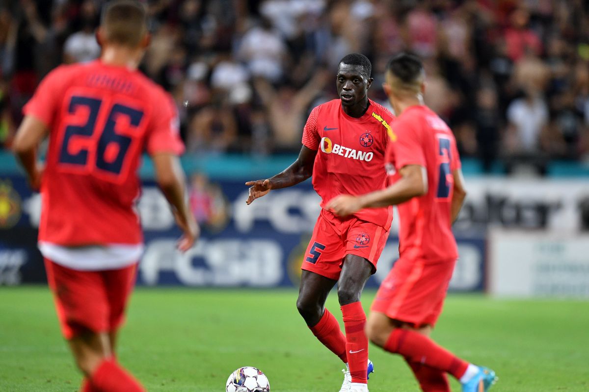 „Din cauza asta FCSB ratează campionatul de 7 ani” » A identificat marea problemă a roș-albaștrilor și de ce seamănă cu PSG: „Lucrurile sunt foarte clare”