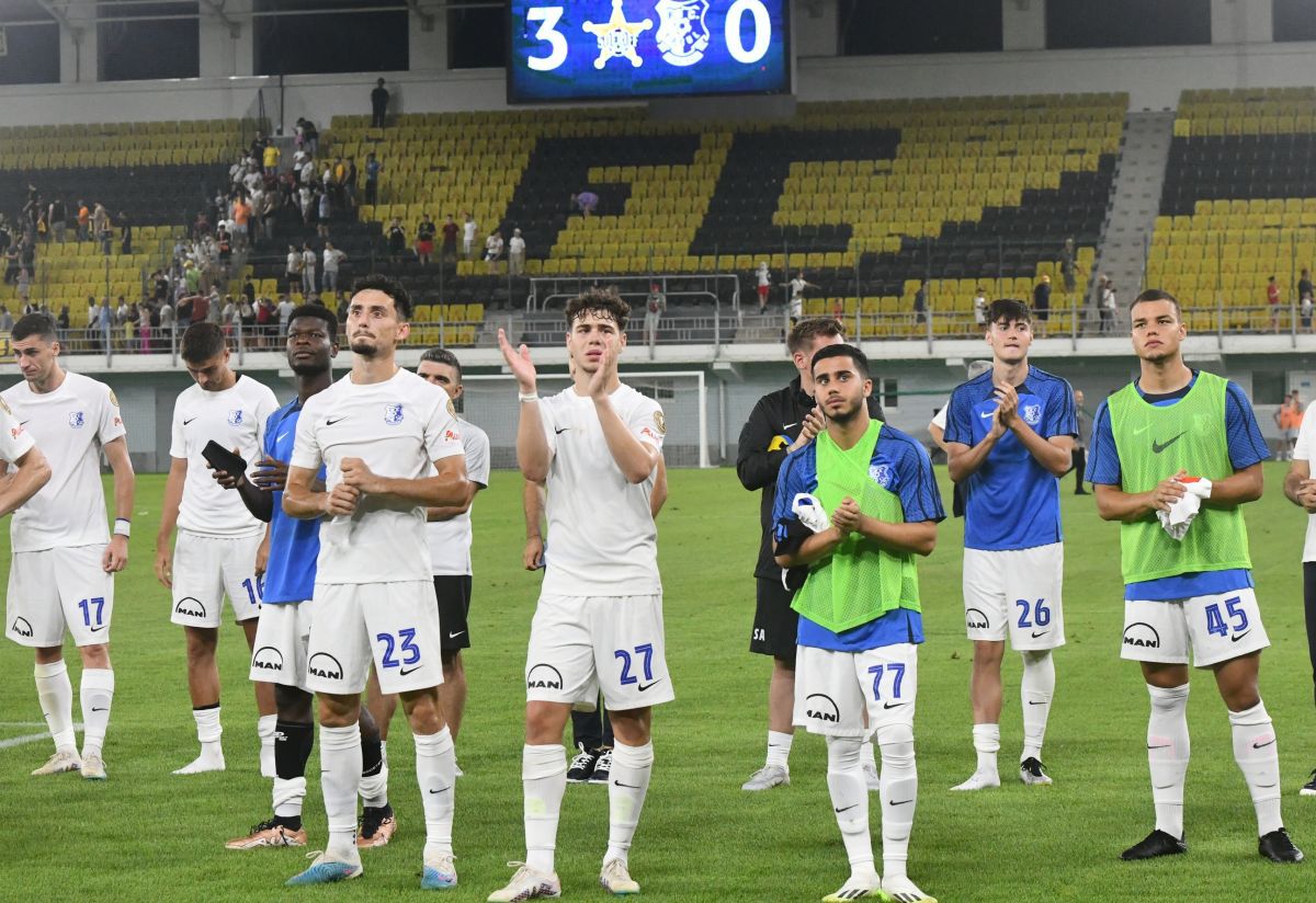 Scandal după eliminarea Farului! Tatăl unui mare talent a sărit împotriva lui Hagi: „Bagă-l și pe el, că de 3 ani e ocolit! Ce-om fi venit noi aici? Gata, plecăm din România!”