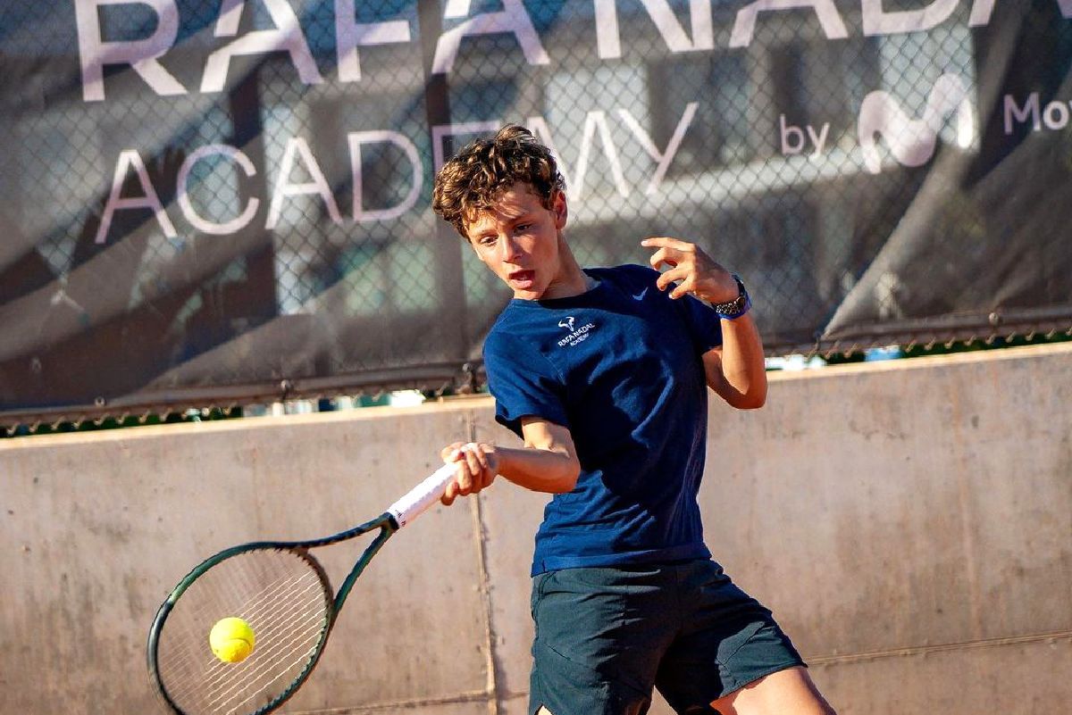 Românul care a jucat la Wimbledon studiază la academia lui Nadal și are un singur vis » Interviu amplu: „Aici, școala e bazată mai mult pe logică. La noi, doar pe memorare” + cum l-a dezamăgit România