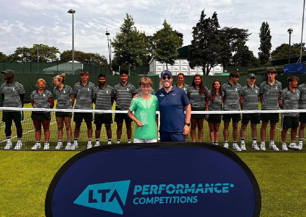 Românul care a jucat la Wimbledon studiază la academia lui Nadal și are un singur vis » Interviu amplu: „Aici, școala e bazată mai mult pe logică. La noi, doar pe memorare” + cum l-a dezamăgit România