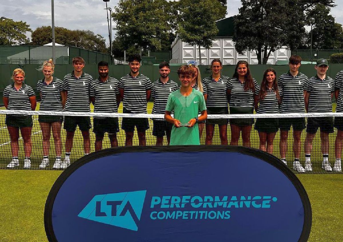 Românul care a jucat la Wimbledon studiază la academia lui Nadal și are un singur vis » Interviu amplu: „Aici, școala e bazată mai mult pe logică. La noi, doar pe memorare” + cum l-a dezamăgit România