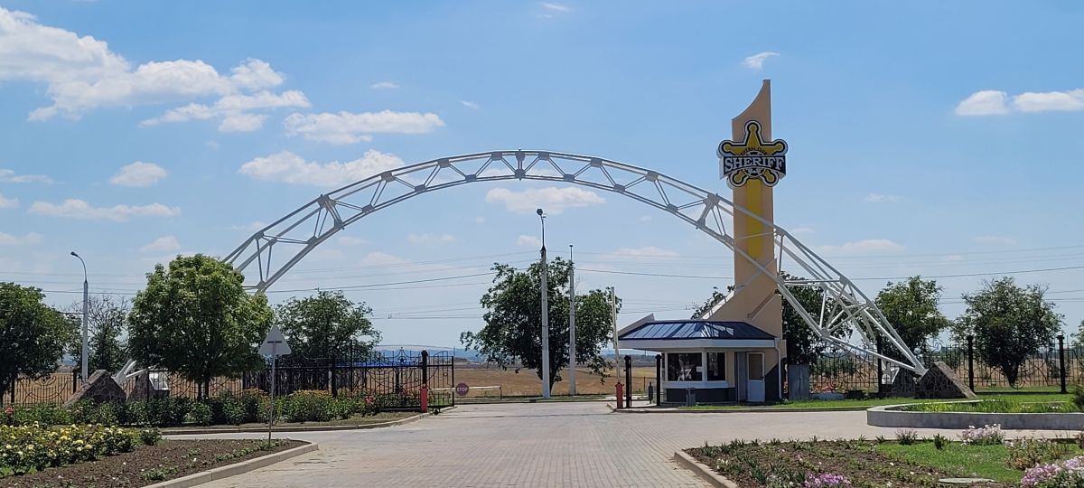 Bază de 5 stele admirată de Hagi și amintiri cu Borcea „spartanul”: „A auzit că sticla de cognac costă 100 de euro, a comandat o ladă!”