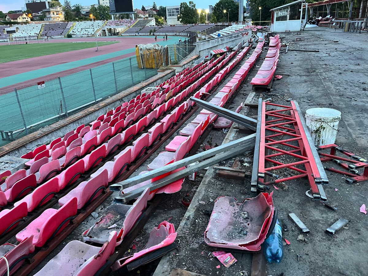 Începe DEZMEMBRAREA stadionului Dinamo » Imagini uluitoare: arena „câinilor” se transformă într-o adevărată ruină