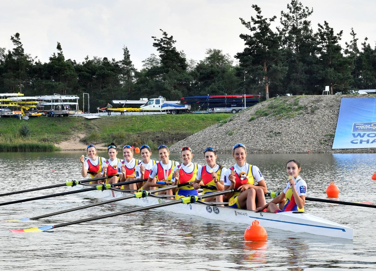 Canotaj - Barca de 8 plus 1 feminină 2022 - 2024