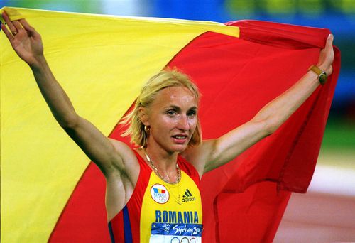 Gabriela Szabo după victoria la 5.000 m la Jocurile Olimpice de la Sydney 2000 Foto: Imago