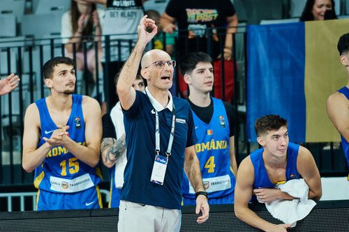 Tane Spasev, antrenorul echipei masculine U20 a României Foto: Cătălin Soare (FIBA)