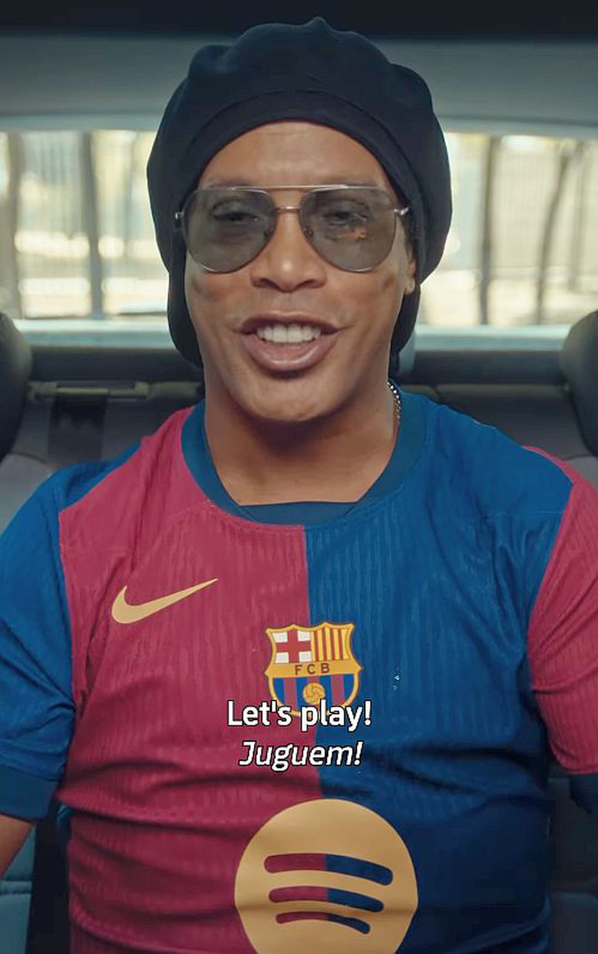 Barcelona și-a prezentat noul echipament pentru sezonul 2024-2025 » Ronaldinho, protagonistul unui videoclip de senzație