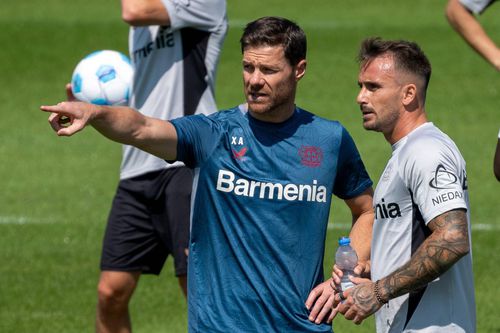 Xabi Alonso împreună cu ex-dinamovistul Aleix Garcia / foto: Imago Images