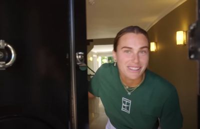 Turul casei cu Aryna Sabalenka » Liderul mondial s-a apucat de vlogging și a prezentat locuința unde a stat la Wimbledon! Haos cu staff-ul
