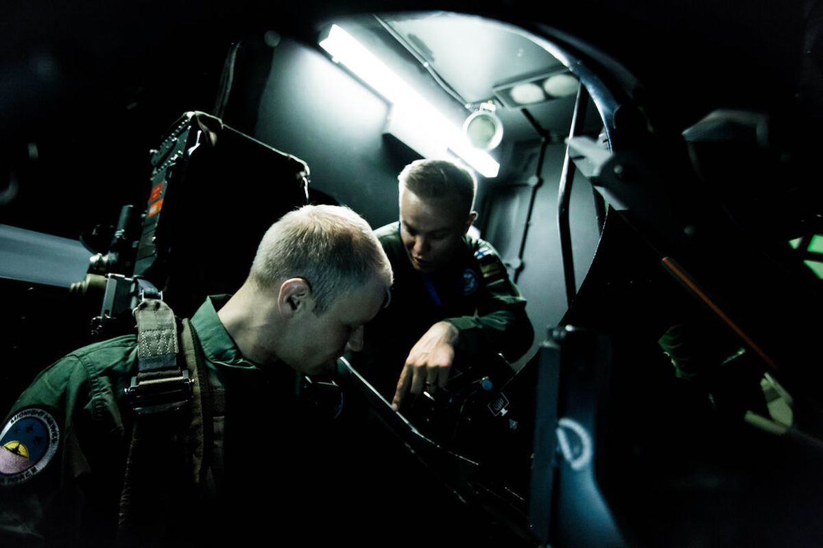 „Eram un trăgător bun” » Pilotul din Formula 1 a fost lunetist în armată: „Dormeam două săptămâni în pădure”