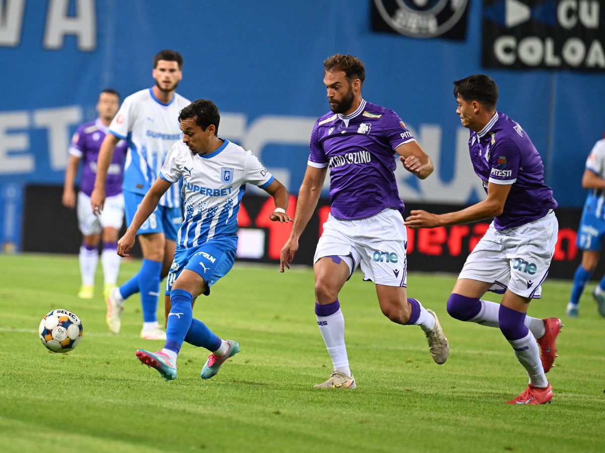 Scandal la Universitatea Craiova - FC Argeș! Jandarmeria a trebuit să intervină