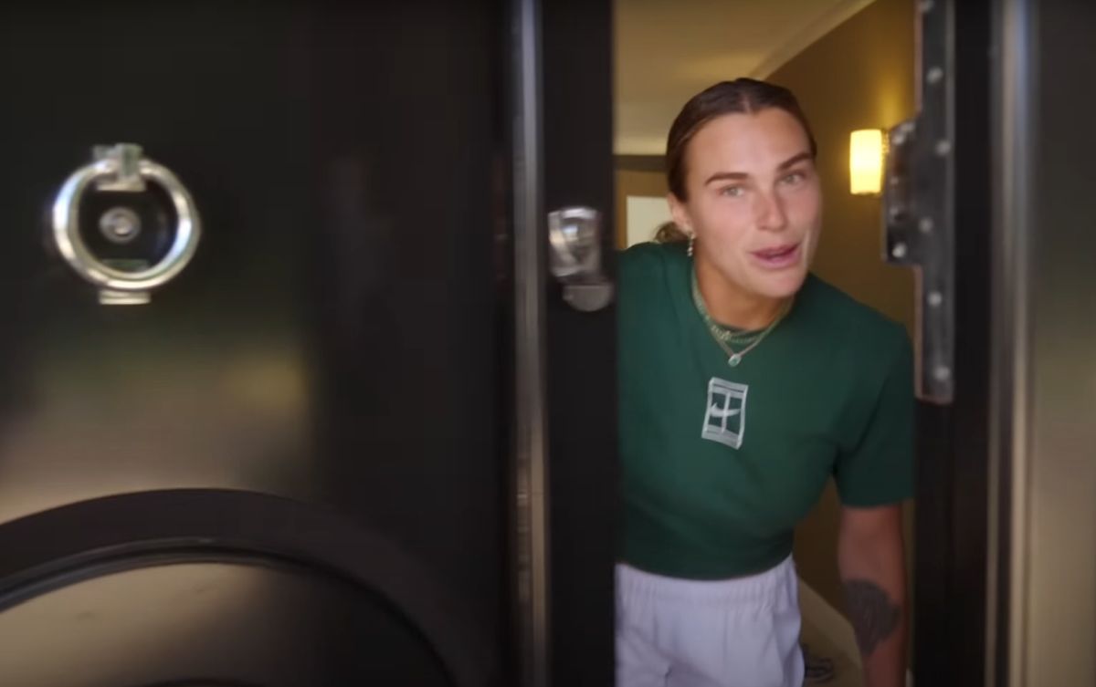 Turul casei cu Aryna Sabalenka » Liderul mondial s-a apucat de vlogging și a prezentat locuința unde a stat la Wimbledon! Haos cu staff-ul