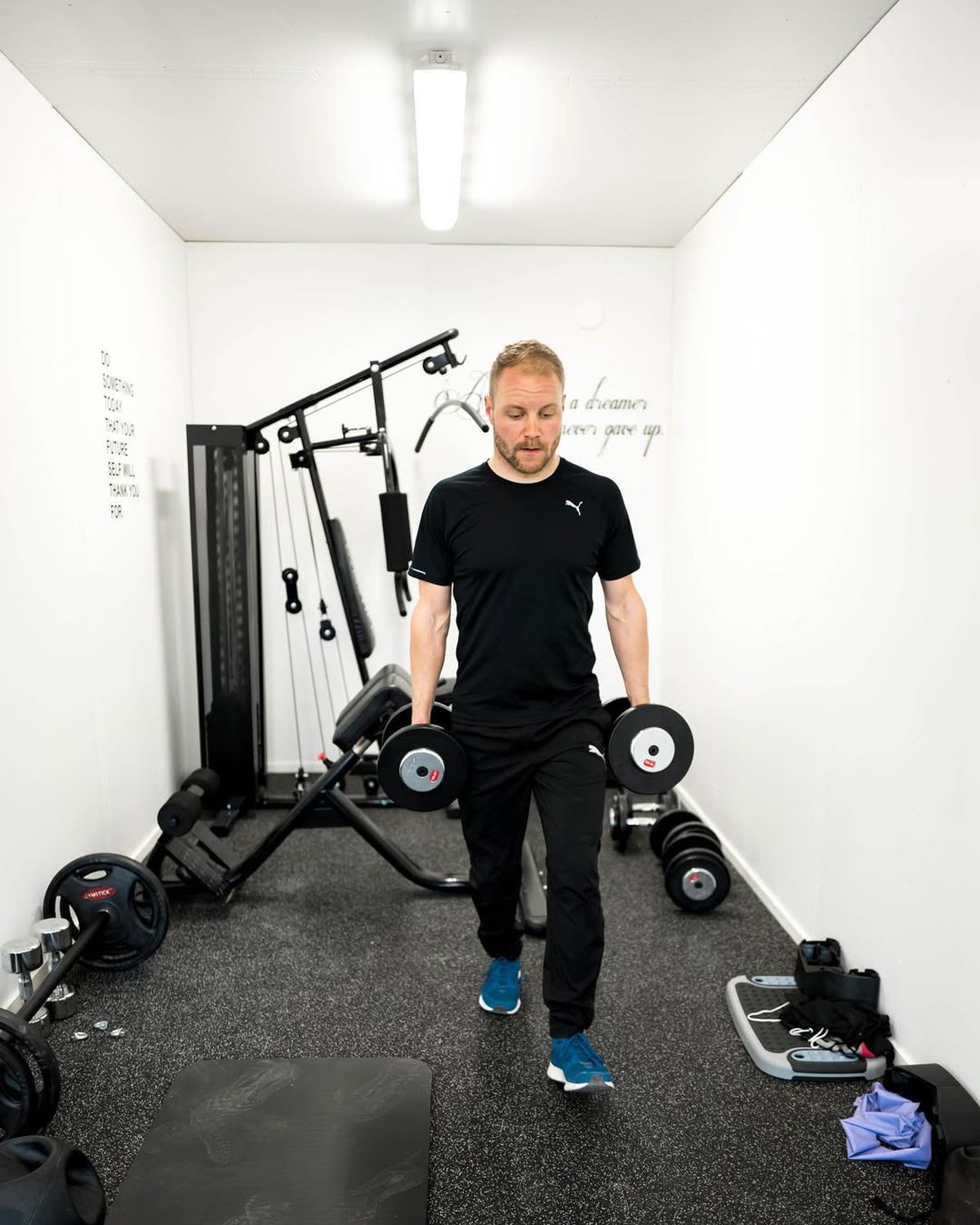 „Eram un trăgător bun” » Pilotul din Formula 1 a fost lunetist în armată: „Dormeam două săptămâni în pădure”