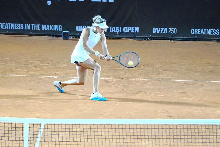 Jaqueline Cristian în acțiune la Iași Foto: Roxana Fleșeru Jaqueline Cristian completează triunghiul românesc în semifinalele de la UniCredit Iași Open! » O va înfrunta pe Irina Begu în bătălia pentru ultimul act