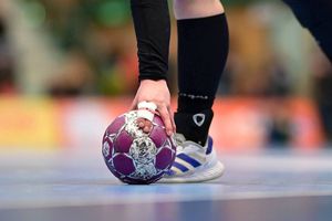 Toate „tunurile” pe fotbal?! 5 exemple exorbitante de bani publici în alte sporturi: salarii de mii de euro în liga a doua, retrogradați cu lefuri lunare de 8.000 de euro!