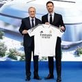 Xabi Alonso, împreună cu Florentino Perez, la instalarea în funcție / Foto: Real Madrid