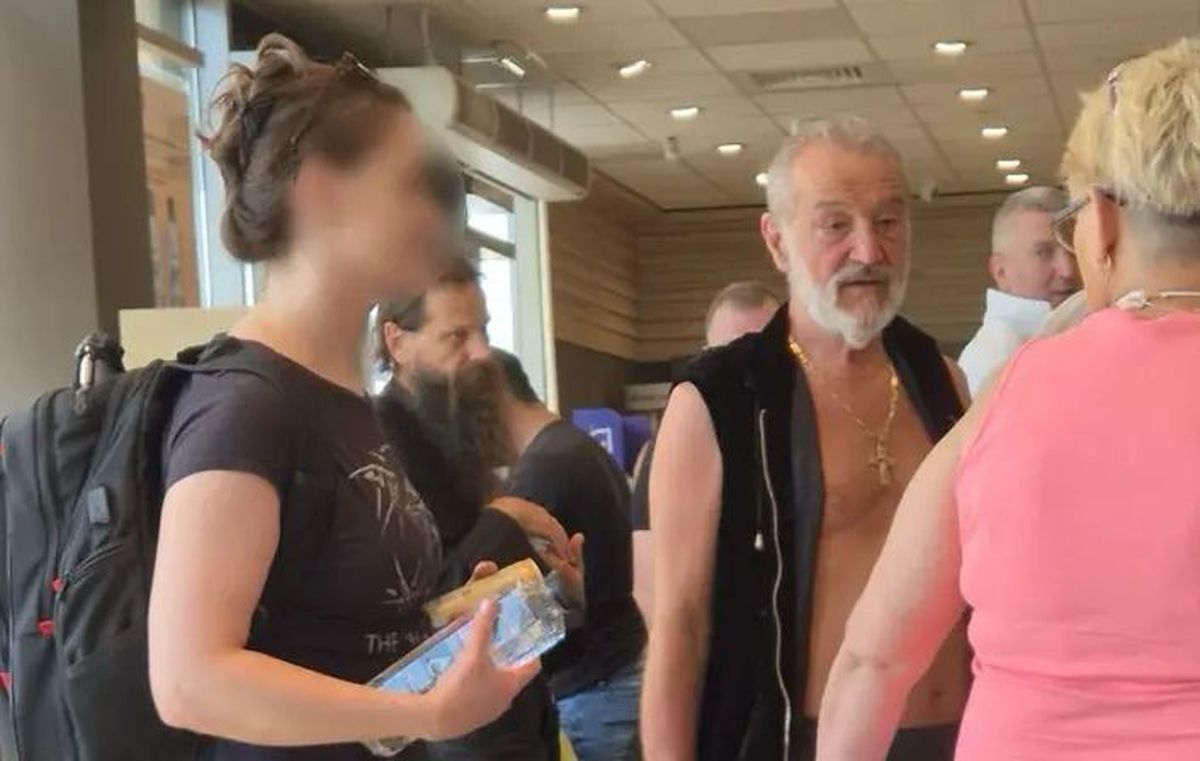 Gigi Becali, „hipster” în drum spre Marea Neagră » În ce ținută a fost surprins de turiști