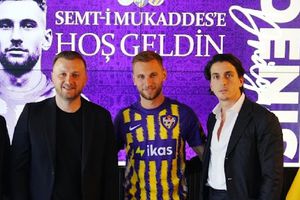 Eyupspor l-a anunțat pe Denis Drăguș » Primele declarații ale noului atacant român + Ce salariu va avea!