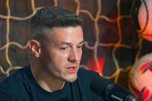 PODCAST „2 LA 1” Gabi Torje, cutremurător: „M-am rugat la Dumnezeu să-l ia pe tata”