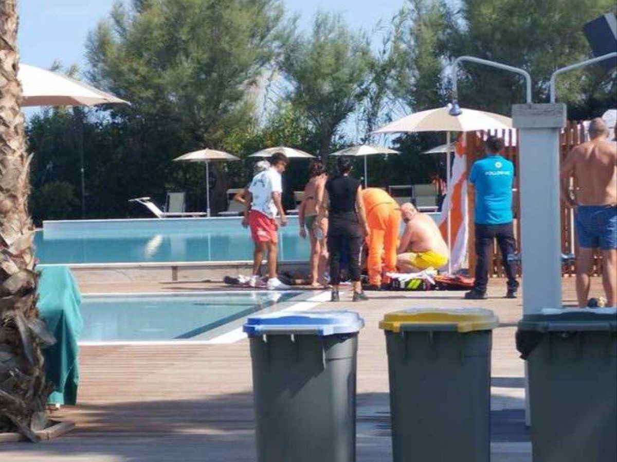 Omul care i-a oferit primul ajutor lui Felix Baumgartner a povestit momentul tragic: „S-a prăbuşit ca o rachetă între două piscine”