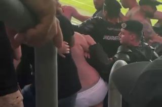 Scandal la Universitatea Craiova - FC Argeș! Jandarmeria a trebuit să intervină