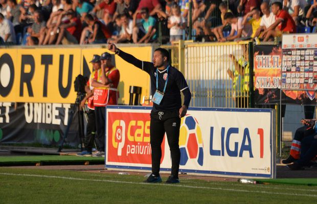 FC BOTOȘANI - CRAIOVA 1-1 // VIDEO Marius Croitoru l-a amenințat pe Ongenda în conferință: „Tu decizi cum procedăm”