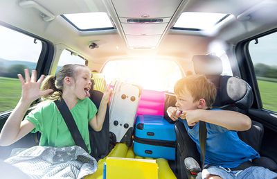 Cum ne pregătim corespunzator  pentru o călatorie cu cei mici?