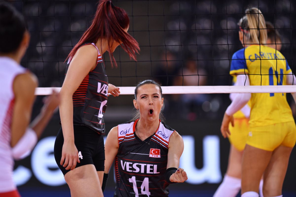 România a pierdut primul meci de la Campionatul European de volei feminin! Ce șanse au „tricolorele” la calificarea în „optimi”