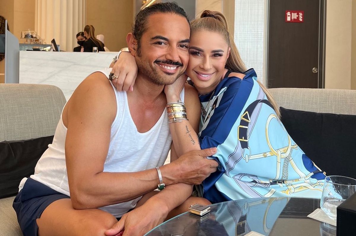 Dezvăluire în tabloid » Anamaria Prodan a primit un inel cu diamant de la noul ei iubit