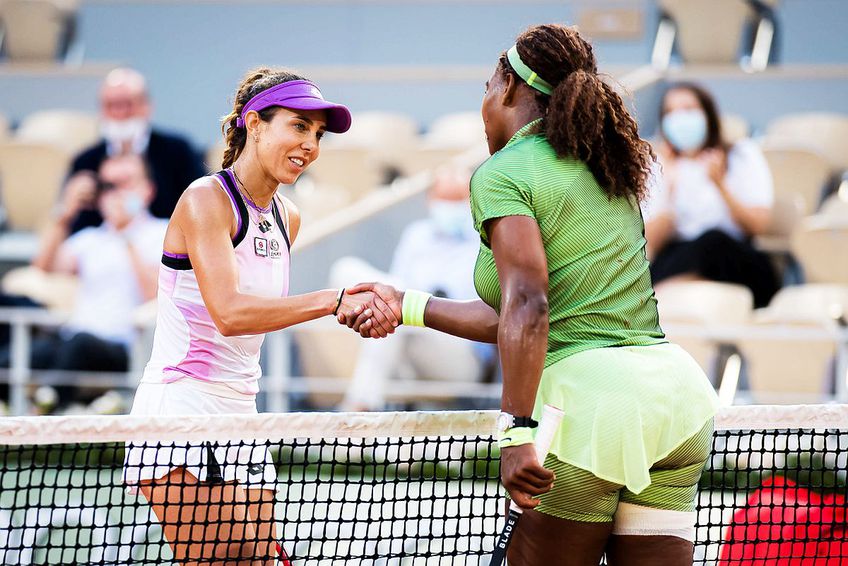 Mihaela Buzărnescu, alături de Serena Williams // foto: Imago Images