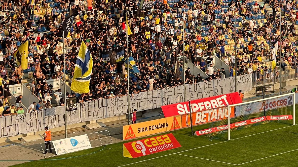 Mesaje galerie Petrolul pentru ultrașii de la „Knot 2004”