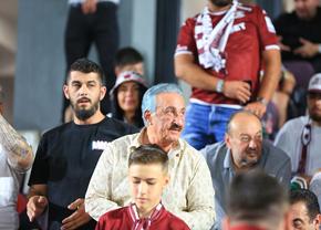 Apariție excentrică în Giulești » Fostul patron al clubului a apărut cu părul vopsit albastru la derby