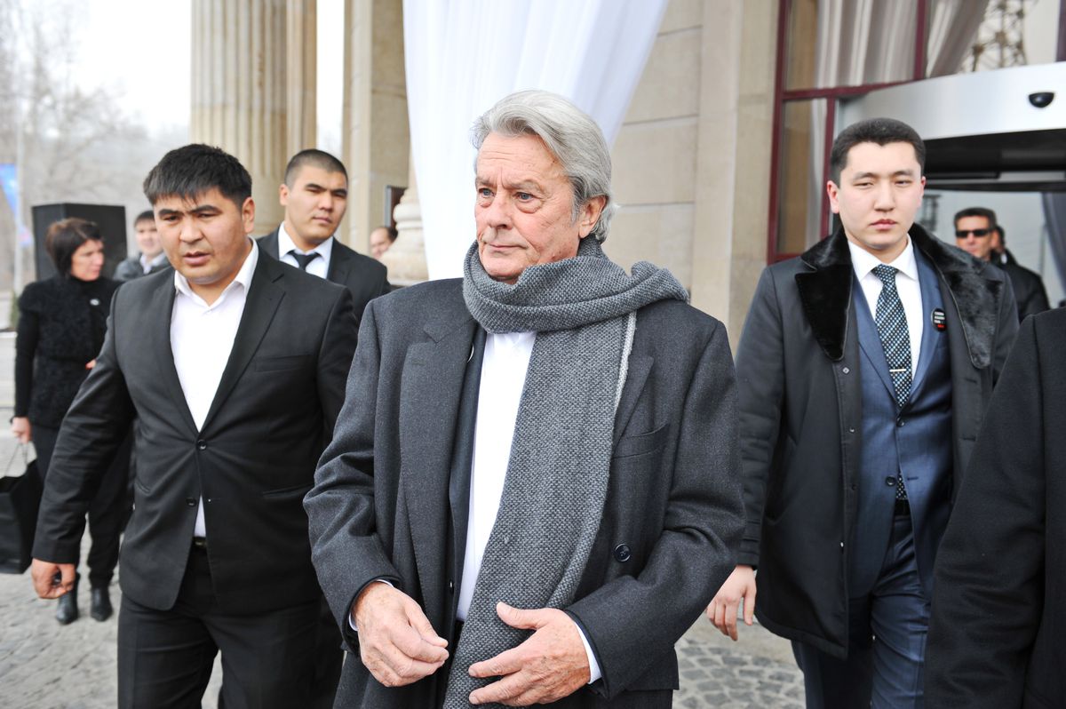 Alain Delon s-a stins din viață