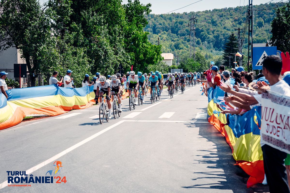 Final neașteptat în etapa 4 din Turul României » Liderul clasamentului general a abandonat cursa! Urmează etapa finală de la București