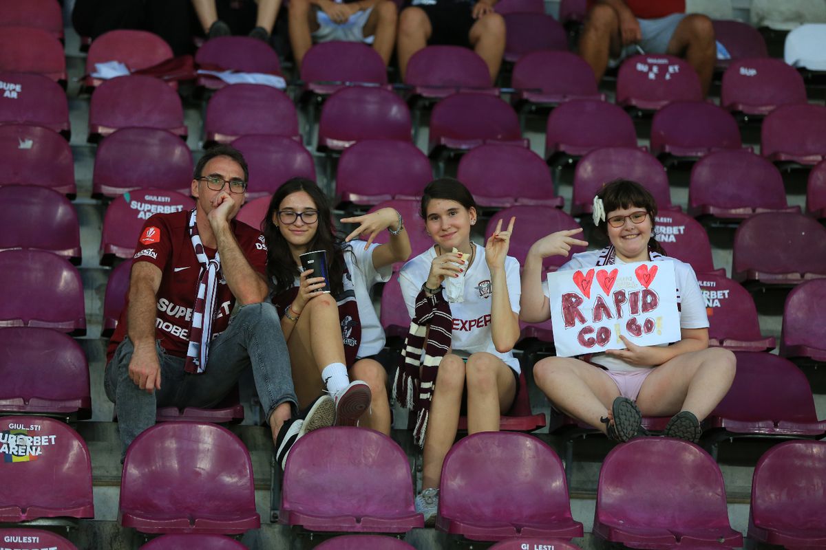 Imaginea serii în Giulești, înainte de Rapid - Dinamo » Ce a apărut pe tabelă