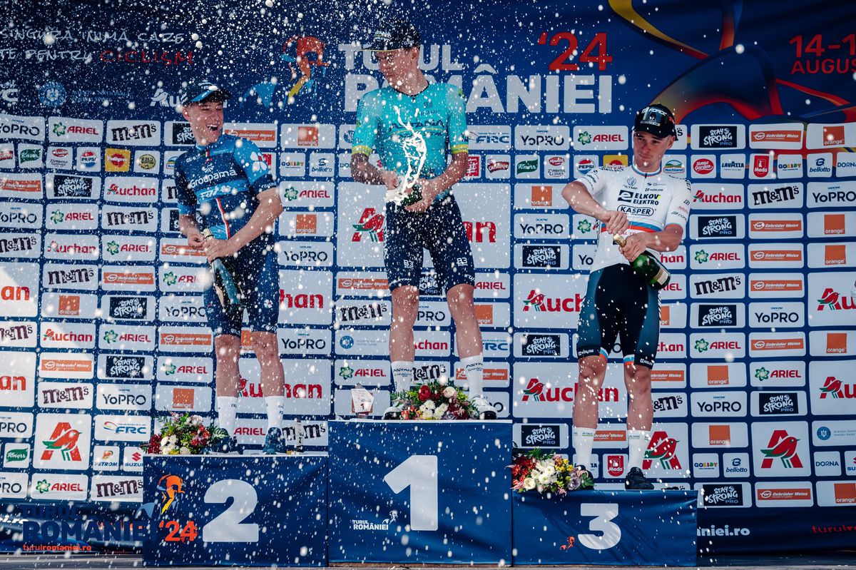 Final neașteptat în etapa 4 din Turul României » Liderul clasamentului general a abandonat cursa! Urmează etapa finală de la București