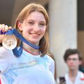 Ana Maria Bărbosu și medalia de bronz pe care a primit-o la  București FOTO Cristi Preda