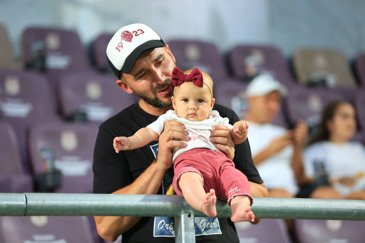 Imaginea serii în Giulești, înainte de Rapid - Dinamo » Ce a apărut pe tabelă