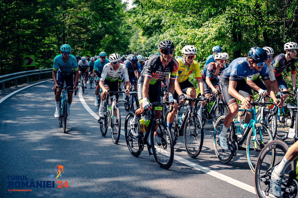 Final neașteptat în etapa 4 din Turul României » Liderul clasamentului general a abandonat cursa! Urmează etapa finală de la București