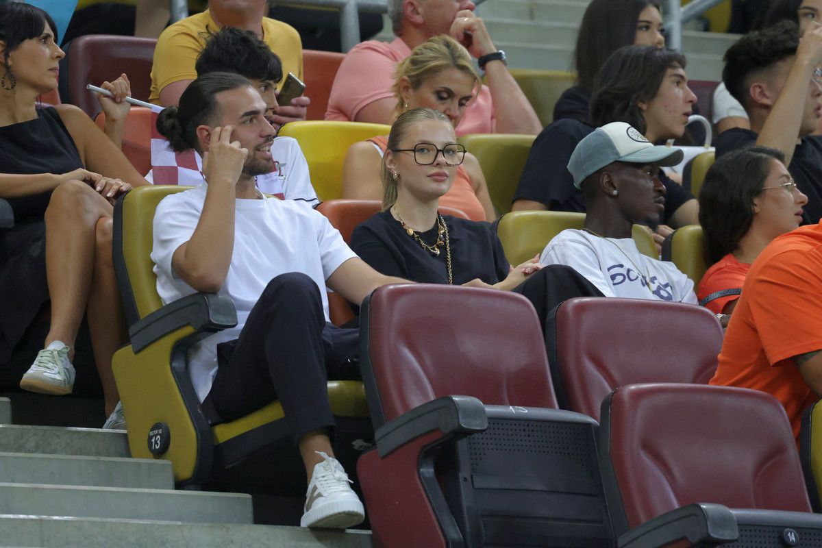 Gol pe teren și show în tribune » Antonia, iubita lui Daniel Bîrligea, a furat privirile la derby