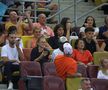 Antonia Salanță, iubita lui Daniel Bîrligea la meciul Rapid - FCSB, 2-2