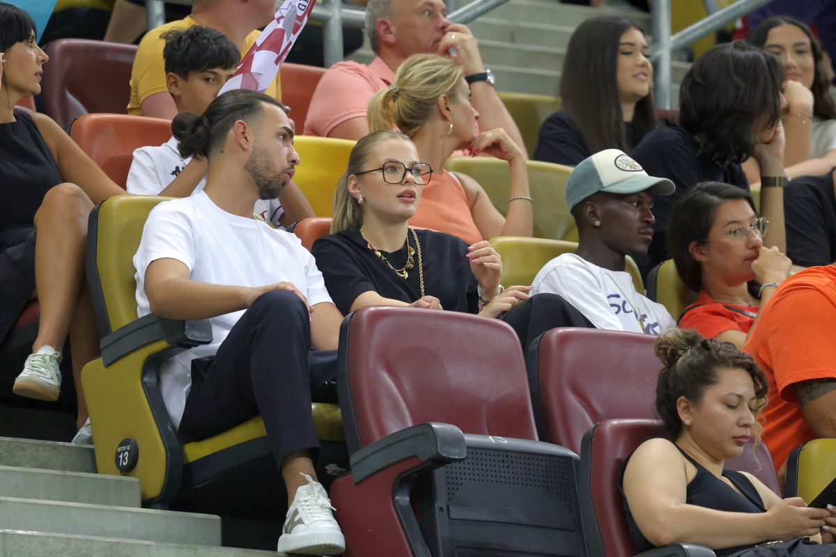 Gol pe teren și show în tribune » Antonia, iubita lui Daniel Bîrligea, a furat privirile la derby