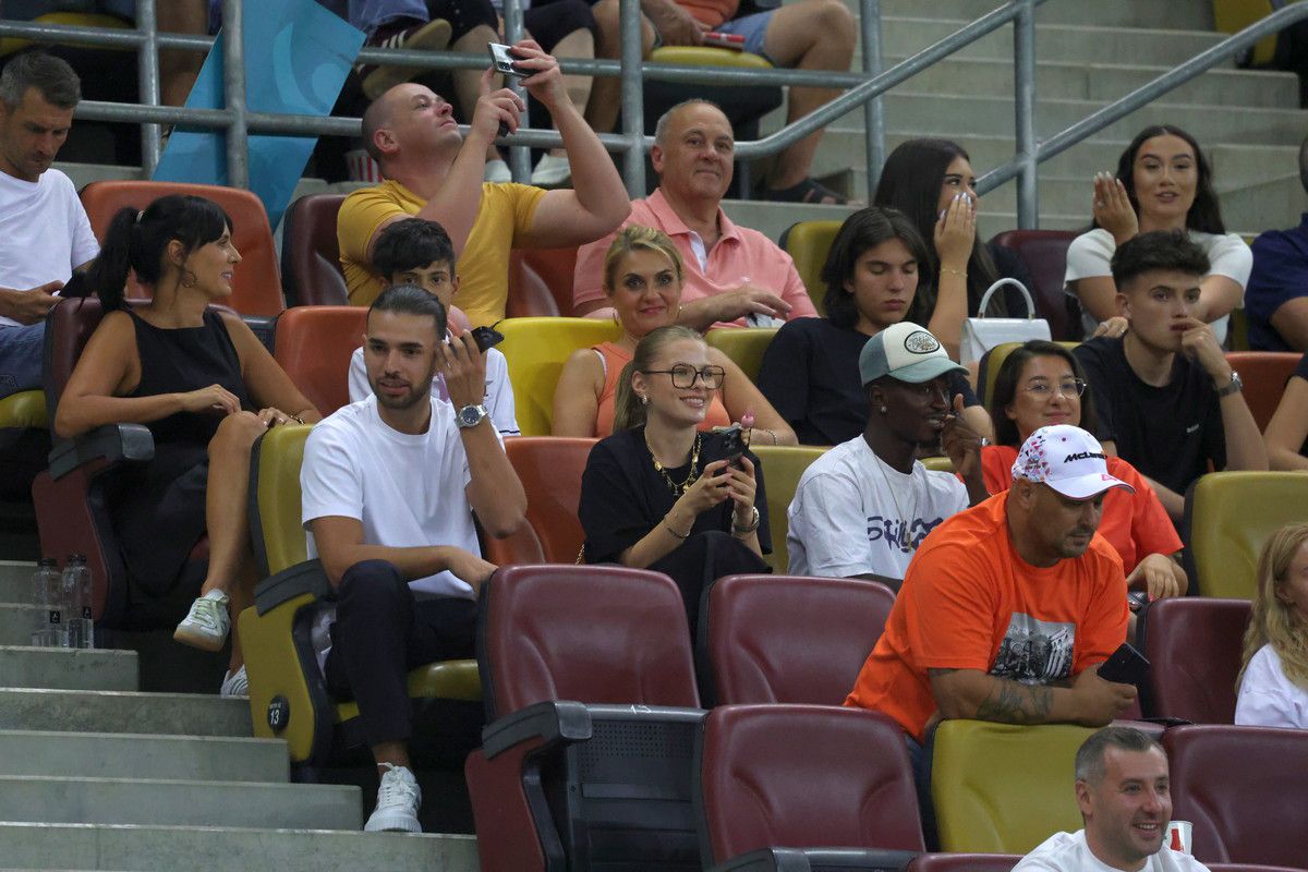 Gol pe teren și show în tribune » Antonia, iubita lui Daniel Bîrligea, a furat privirile la derby