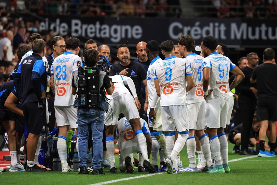 Roberto De Zerbi, dezvăluiri incredibile din vestiarul lui Marseille » „Nu și-au rupt dinții în luptă, dar l-am văzut pe doctor cum încerca să resusciteze un jucător!”