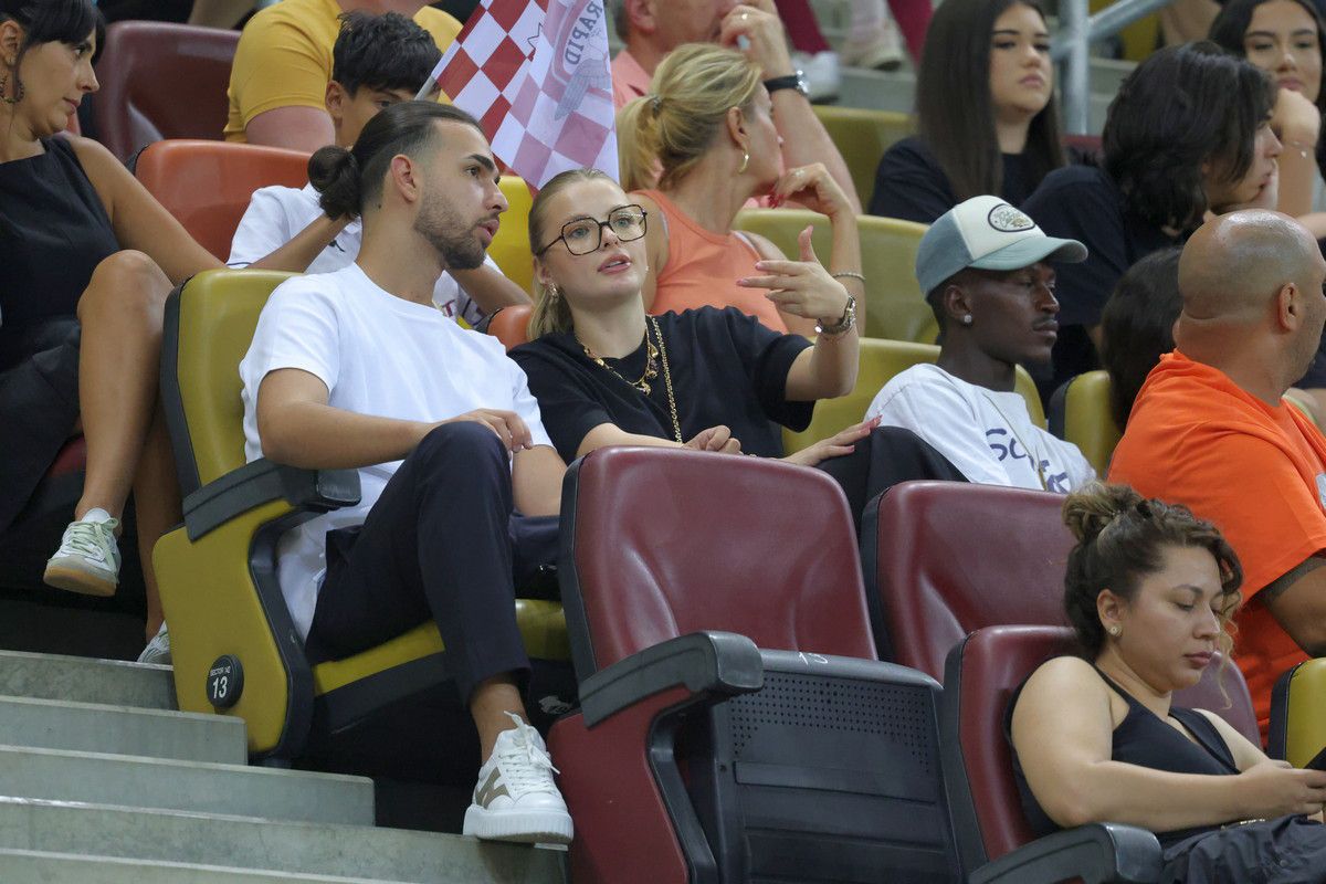 Gol pe teren și show în tribune » Antonia, iubita lui Daniel Bîrligea, a furat privirile la derby